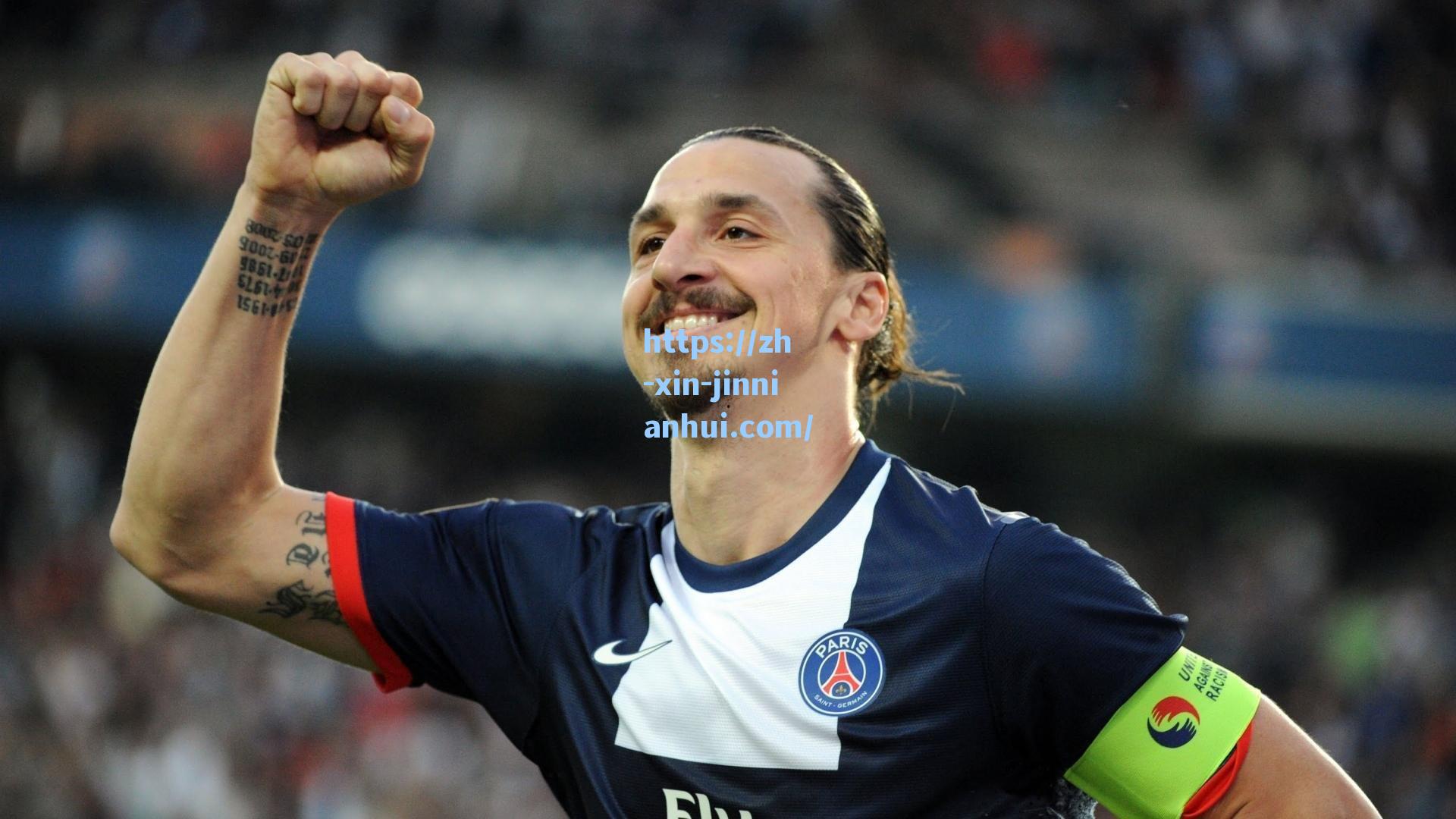 总教头观战！安切洛蒂现场观看解放者杯比赛，获赠博塔弗戈球衣