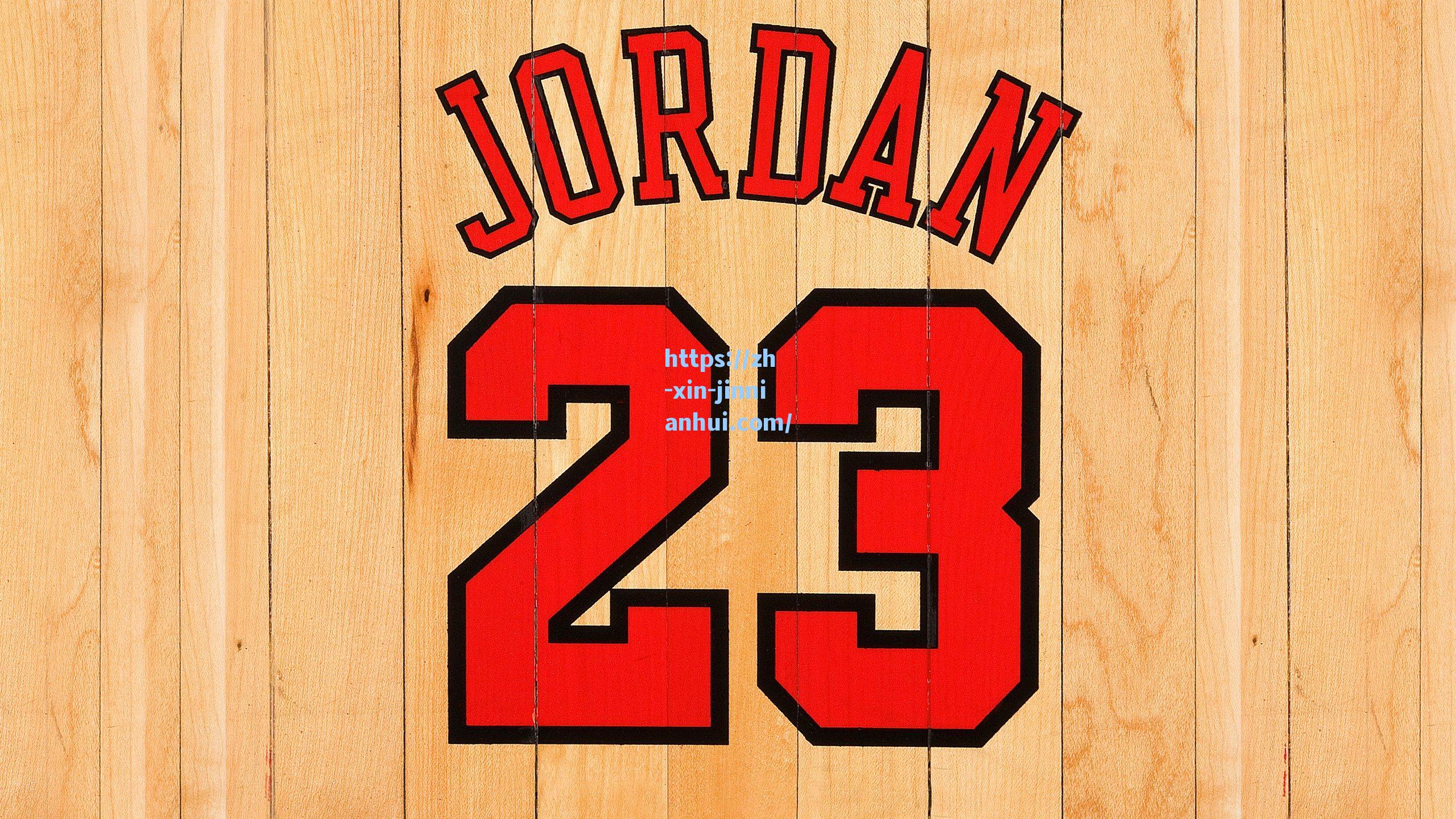 暴雨洗礼中的首训,国足新星胡荷韬从容应对,全队备战雨战显决心